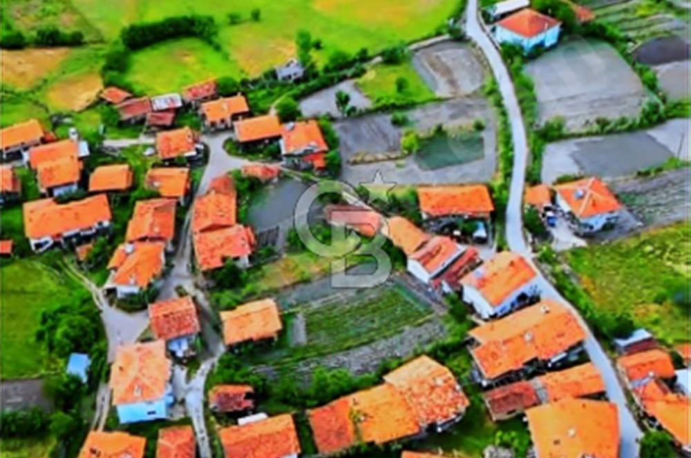 Balıkesir/Dursunbey "Yassıören'de"2644m2 köy dibinde süper arazi