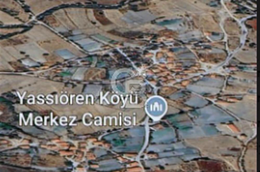 Balıkesir/Dursunbey "Yassıören'de"2644m2 köy dibinde süper arazi