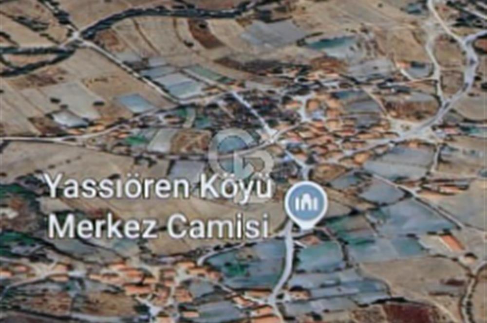 Balıkesir/Dursunbey "Yassıören'de"2644m2 köy dibinde süper arazi