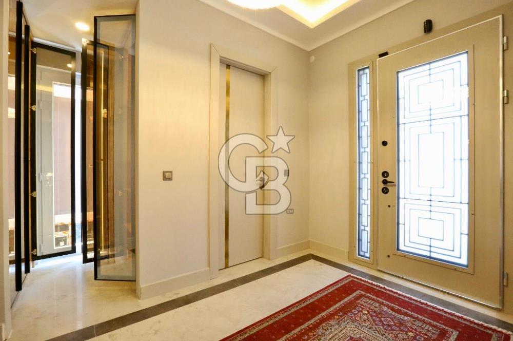 SİTE İÇNDE LÜX YAPILI 7/24 GÜVENLİK GENİŞ BAHÇE ALANLI 5+2 VİLLA