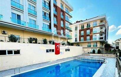 KAVAKLI MH ŞEHRİ BEYAZ 2 SİTESİNDE SATILIK 8+1 BÜYÜK TİP DAİRE