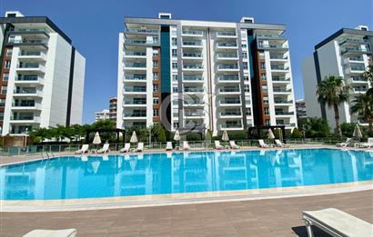 İZMİR Mavişehir MODERN 1'de HAVUZ CEPHE 1+1 EŞYALI KİRALIK DAİRE