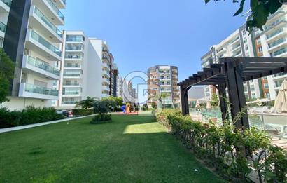 İZMİR Mavişehir MODERN 1'de HAVUZ CEPHE 1+1 EŞYALI KİRALIK DAİRE