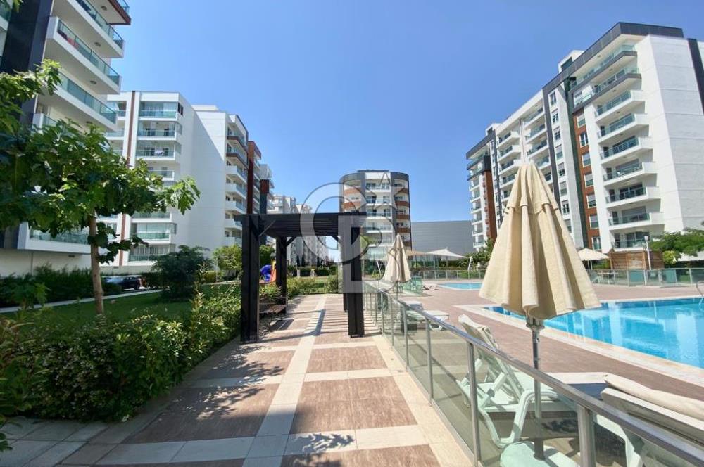 İZMİR Mavişehir MODERN 1'de HAVUZ CEPHE 1+1 EŞYALI KİRALIK DAİRE
