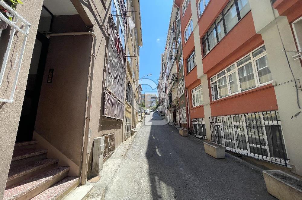 Zeynep Kamil' de Merkeze Yakın 2+1 80 m2 Satılık Daire