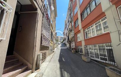 Zeynep Kamil' de Merkeze Yakın 2+1 80 m2 Satılık Daire