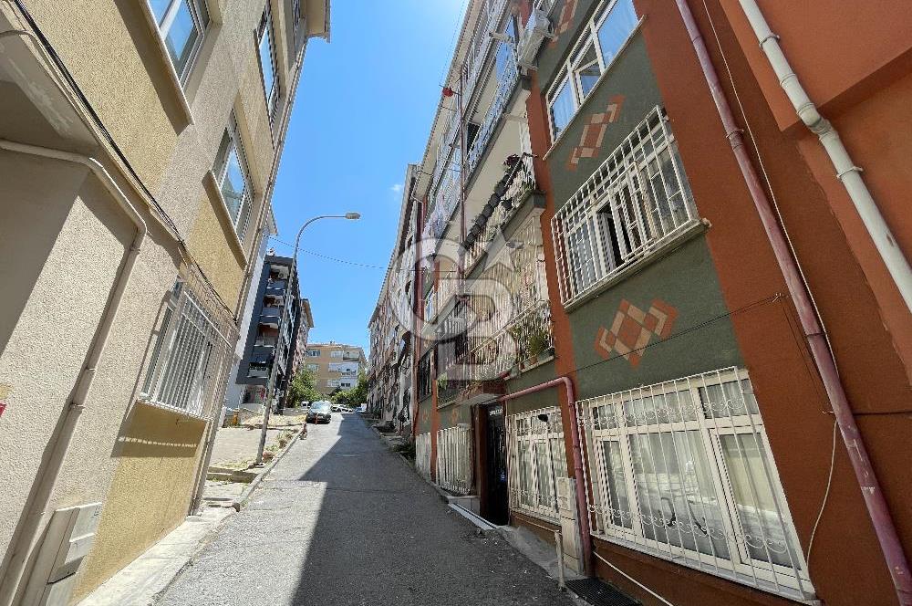 Zeynep Kamil' de Merkeze Yakın 2+1 80 m2 Satılık Daire