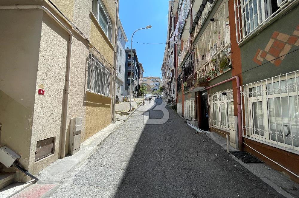 Zeynep Kamil' de Merkeze Yakın 2+1 80 m2 Satılık Daire