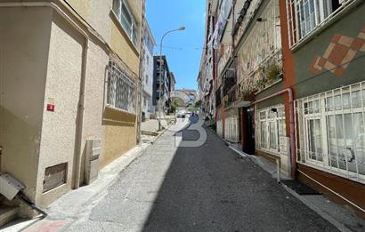 Zeynep Kamil' de Merkeze Yakın 2+1 80 m2 Satılık Daire