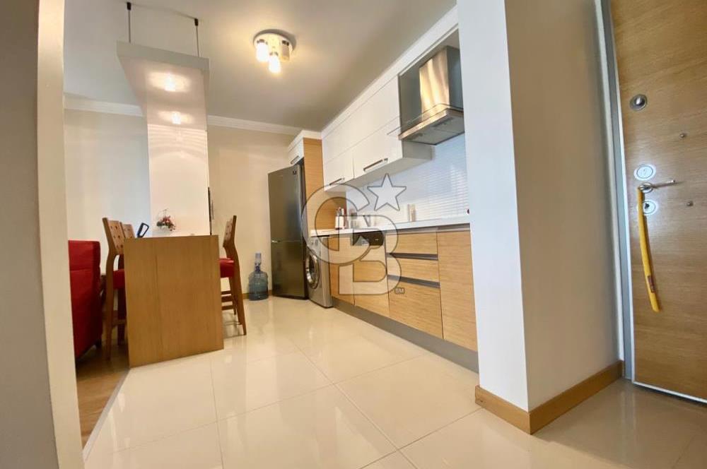 İZMİR Mavişehir MODERN 1'de HAVUZ CEPHE 1+1 EŞYALI KİRALIK DAİRE