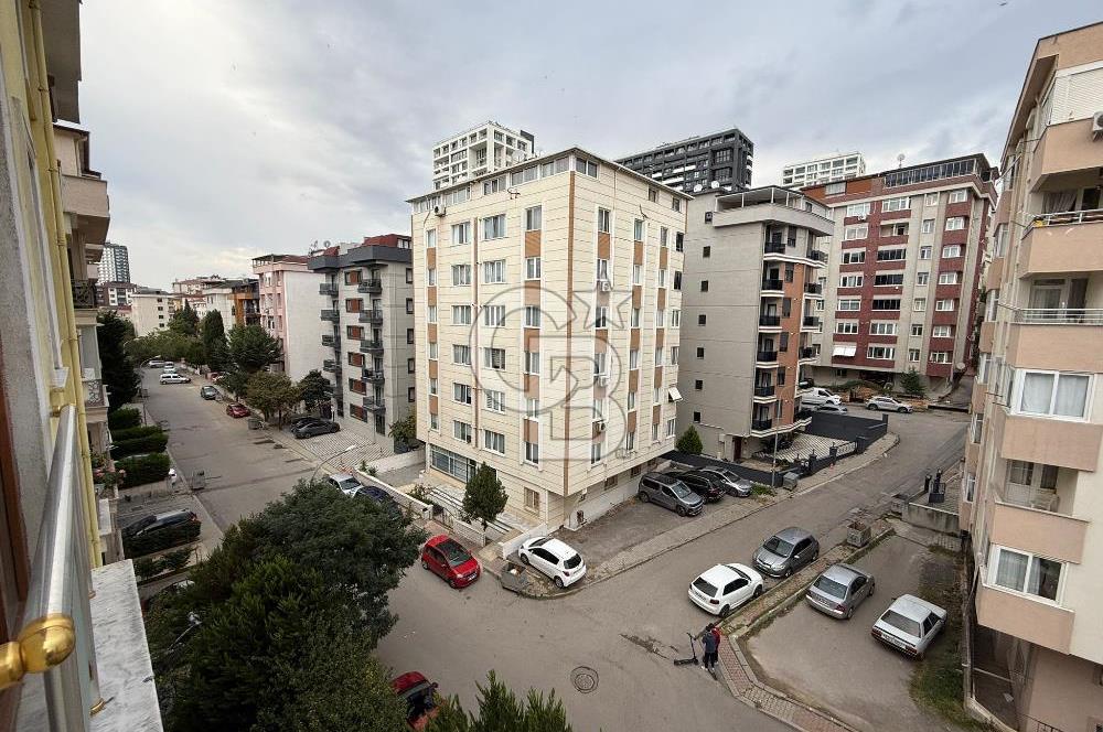 Kartal Petrol-İş Mahallesinde Önü Açık Ferah 2+1 Daire