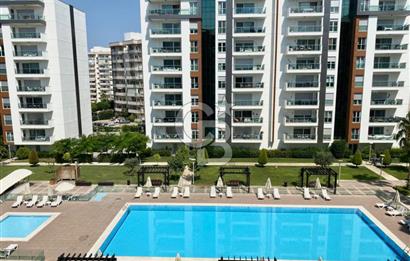İZMİR Mavişehir MODERN 1'de HAVUZ CEPHE 1+1 EŞYALI KİRALIK DAİRE