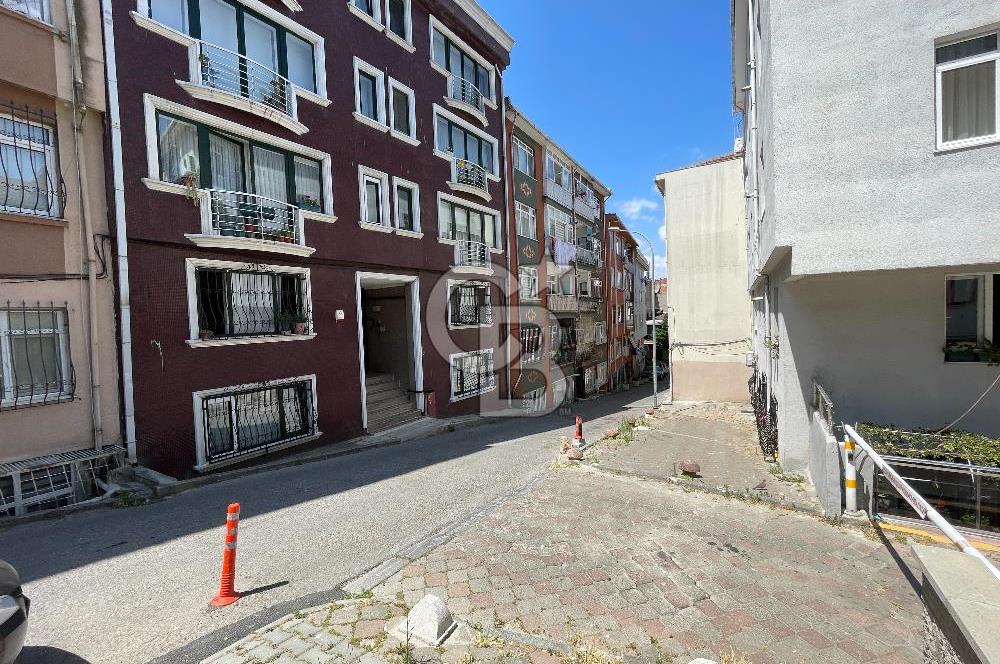 Zeynep Kamil' de Merkeze Yakın 2+1 80 m2 Satılık Daire