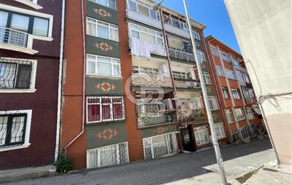 Zeynep Kamil' de Merkeze Yakın 2+1 80 m2 Satılık Daire