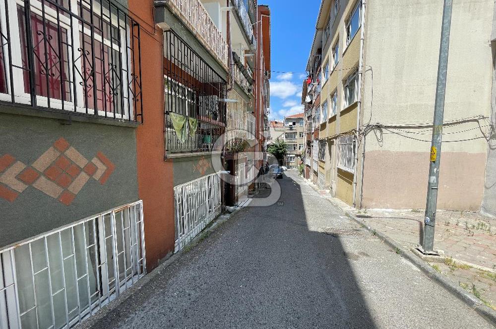 Zeynep Kamil' de Merkeze Yakın 2+1 80 m2 Satılık Daire