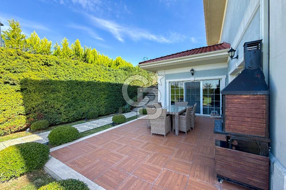Pelican Hill Batı Mahalde Göl Manzaralı Köşe Konumlu Villa