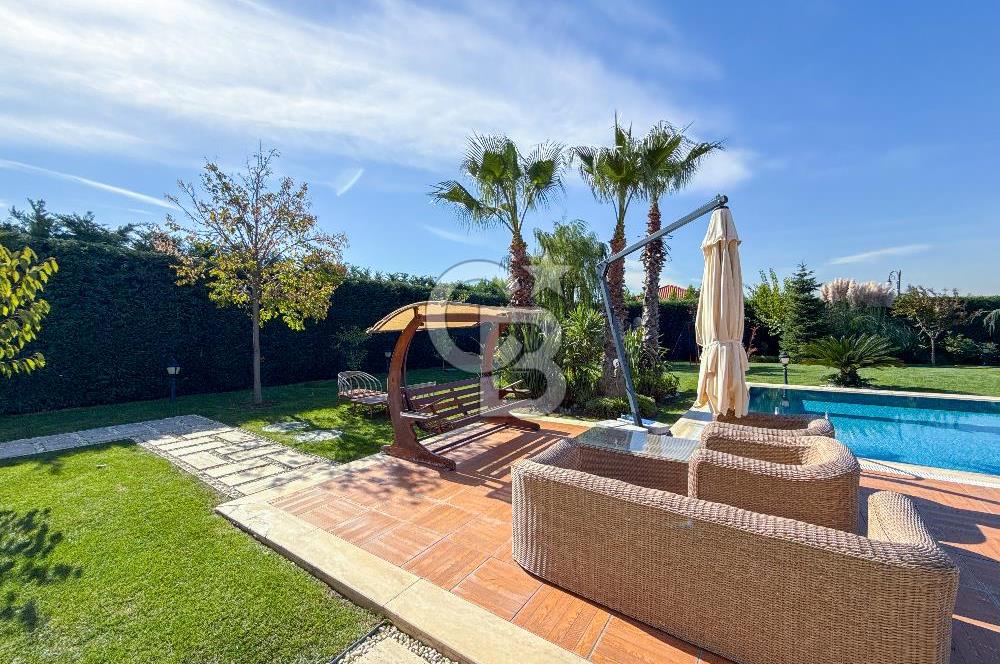 Pelican Hill Batı Mahalde Göl Manzaralı Köşe Konumlu Villa