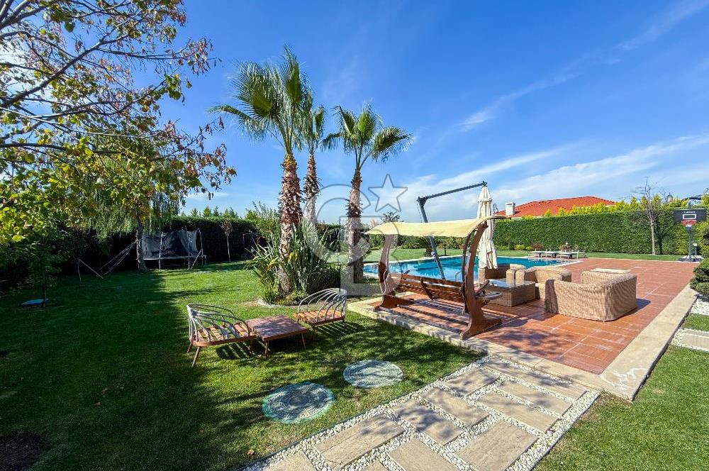 Pelican Hill Batı Mahalde Göl Manzaralı Köşe Konumlu Villa