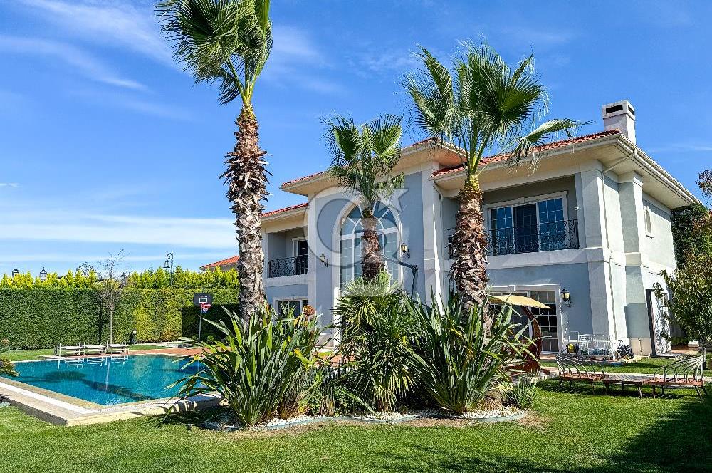 Pelican Hill Batı Mahalde Göl Manzaralı Köşe Konumlu Villa