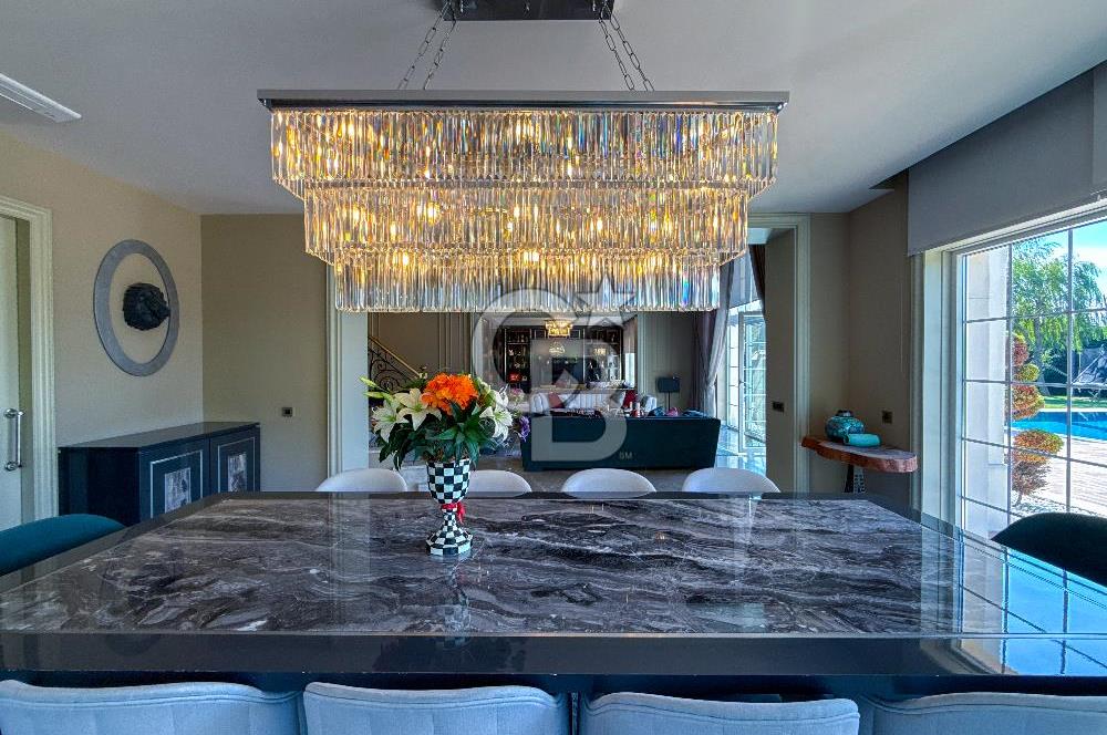 Pelican Hill Batı Mahalde Göl Manzaralı Köşe Konumlu Villa