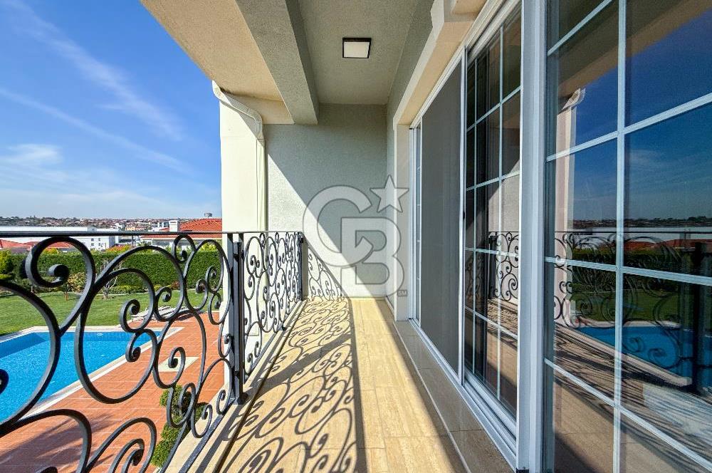 Pelican Hill Batı Mahalde Göl Manzaralı Köşe Konumlu Villa