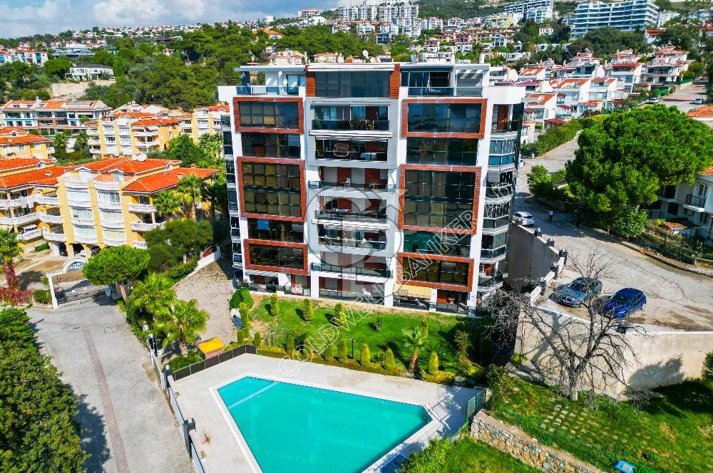 Kuşadası'nın Nezih Bölgesi Türkmen Marina Mevki 3+1 Satılık Daire