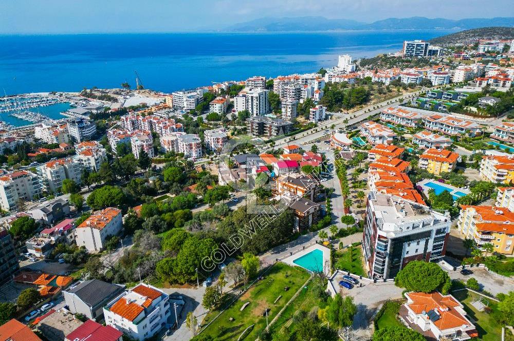 Kuşadası'nın Nezih Bölgesi Türkmen Marina Mevki 3+1 Satılık Daire