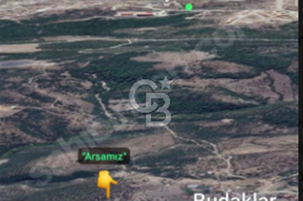 AYVACIK İLÇESİ'NE 3KM. TAŞ DUVARLI,İÇİNDE YAPI OLAN"282M2 ARSA"