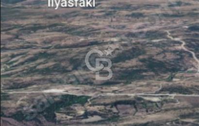 AYVACIK İLÇESİ'NE 3KM. TAŞ DUVARLI,İÇİNDE YAPI OLAN"282M2 ARSA"