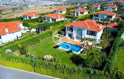 Pelican Hill Batı Mahalde Göl Manzaralı Köşe Konumlu Villa