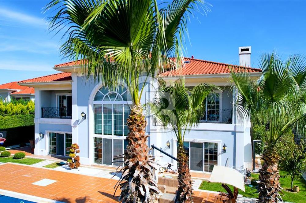 Pelican Hill Batı Mahalde Göl Manzaralı Köşe Konumlu Villa