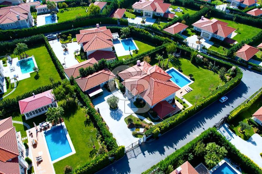 Pelican Hill Batı Mahalde Göl Manzaralı Köşe Konumlu Villa