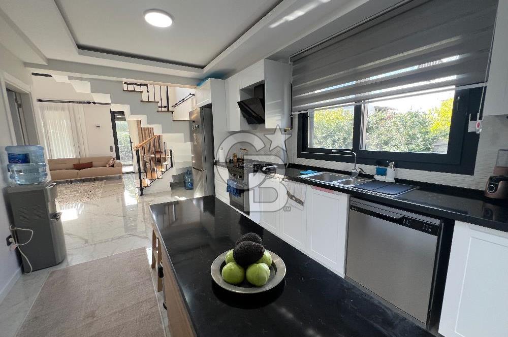 Kemalpaşa Örnekköy’de 3+1 Satılık 185m2 Loft Villa