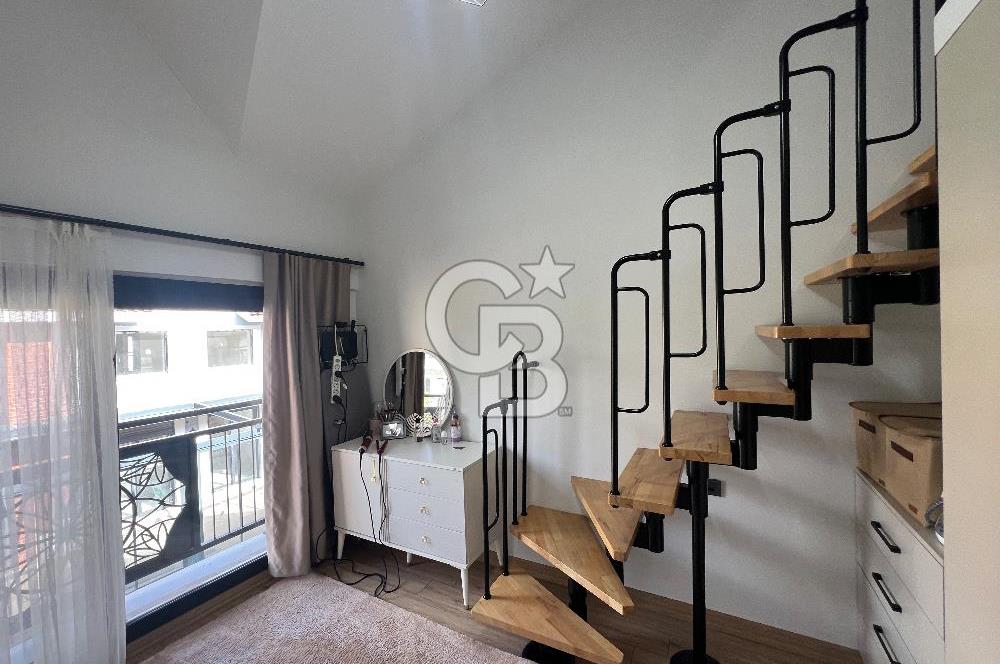 Kemalpaşa Örnekköy’de 3+1 Satılık 185m2 Loft Villa
