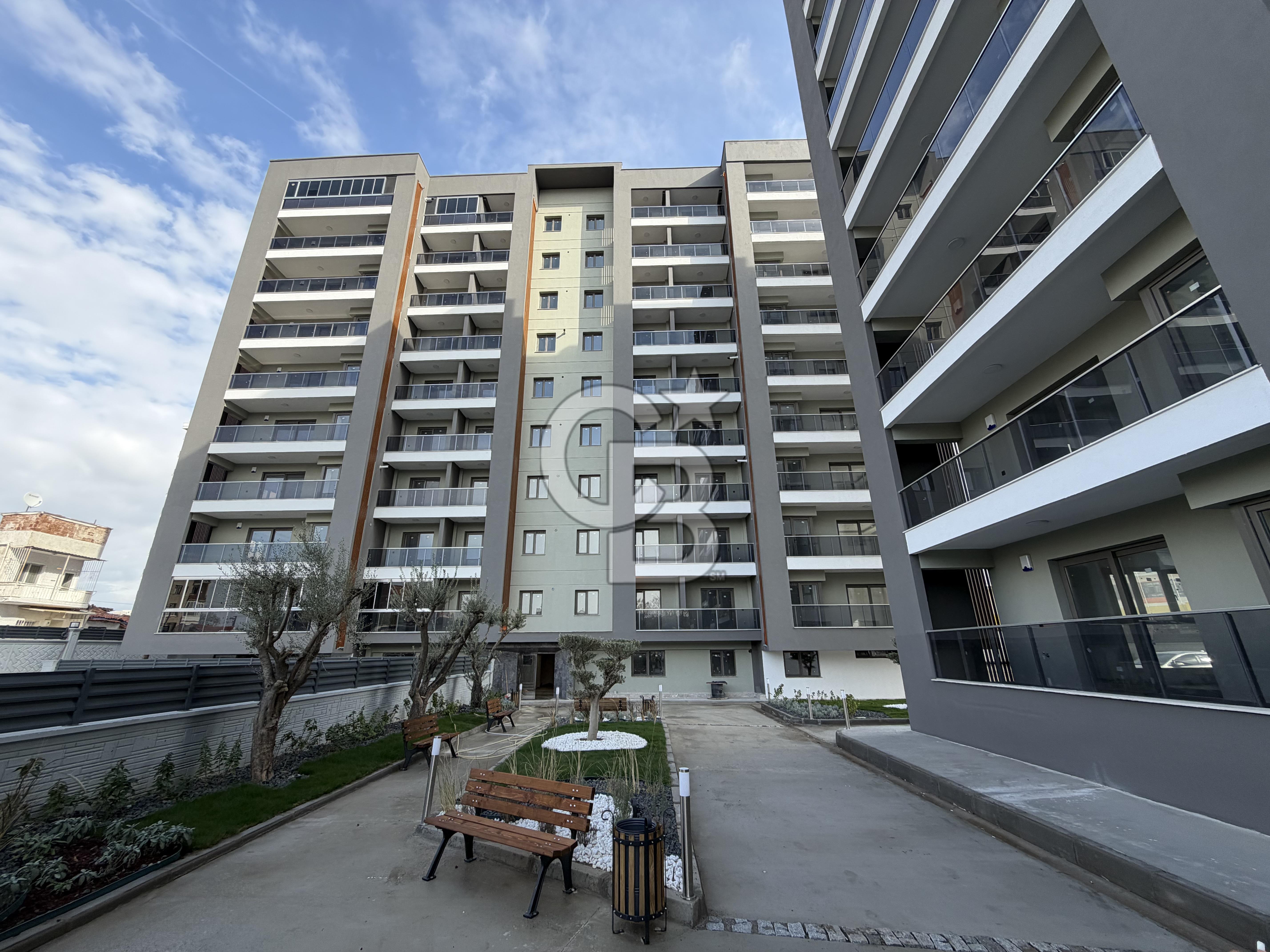 MENEMEN KUZEY DELUXE HAVUZLU SİTEDE KİRALIK 3+1 DAİRE