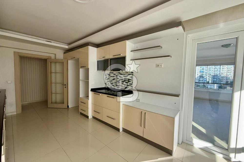 PAMUKLAR MERKEZDE CADDE ÜZERİ ÖNÜ AÇIK MANZARALI LÜX 3+1