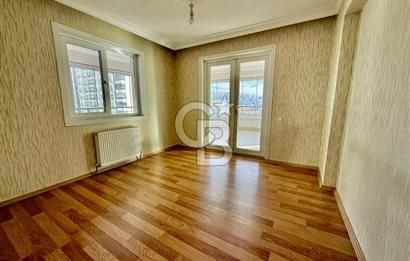 PAMUKLAR MERKEZDE CADDE ÜZERİ ÖNÜ AÇIK MANZARALI LÜX 3+1