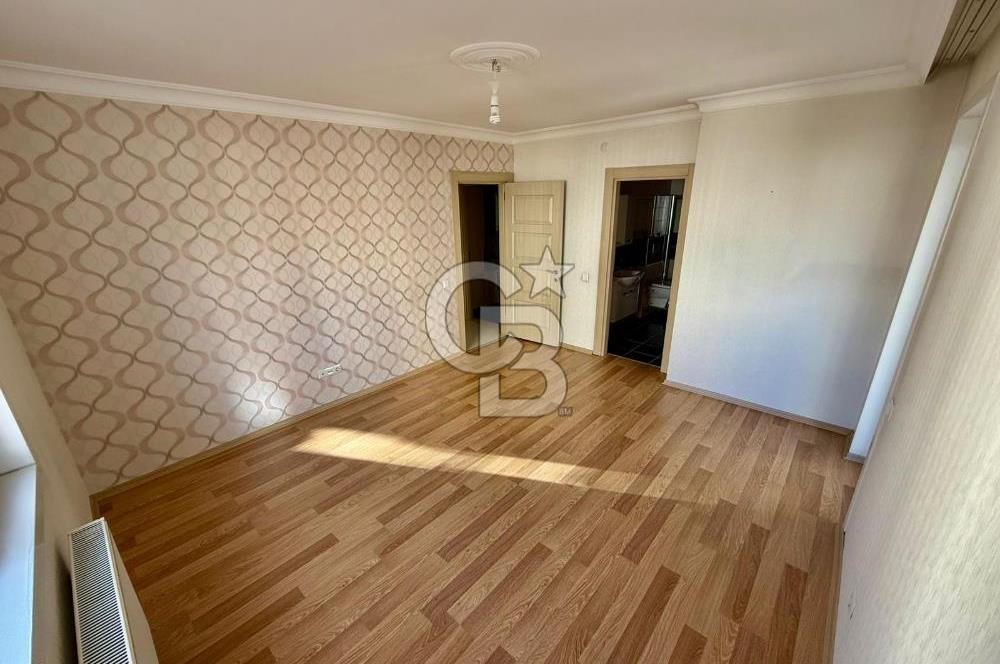 PAMUKLAR MERKEZDE CADDE ÜZERİ ÖNÜ AÇIK MANZARALI LÜX 3+1