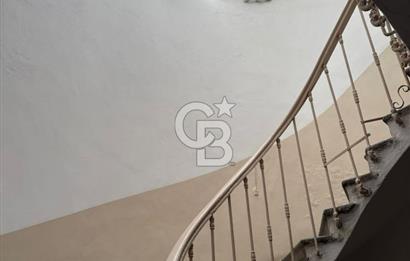 İstiklal'e bir dakika satılık daire