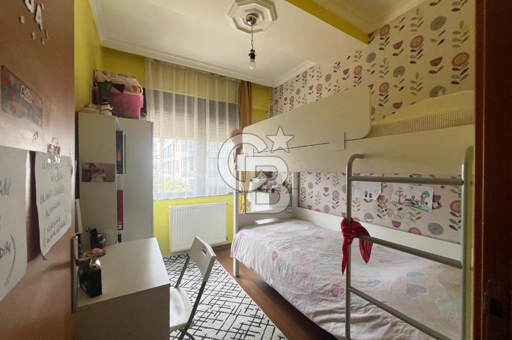 Acıbadem de Genç Binada Tüm Ulaşımlara Yakın 2+1 Satılık Daire