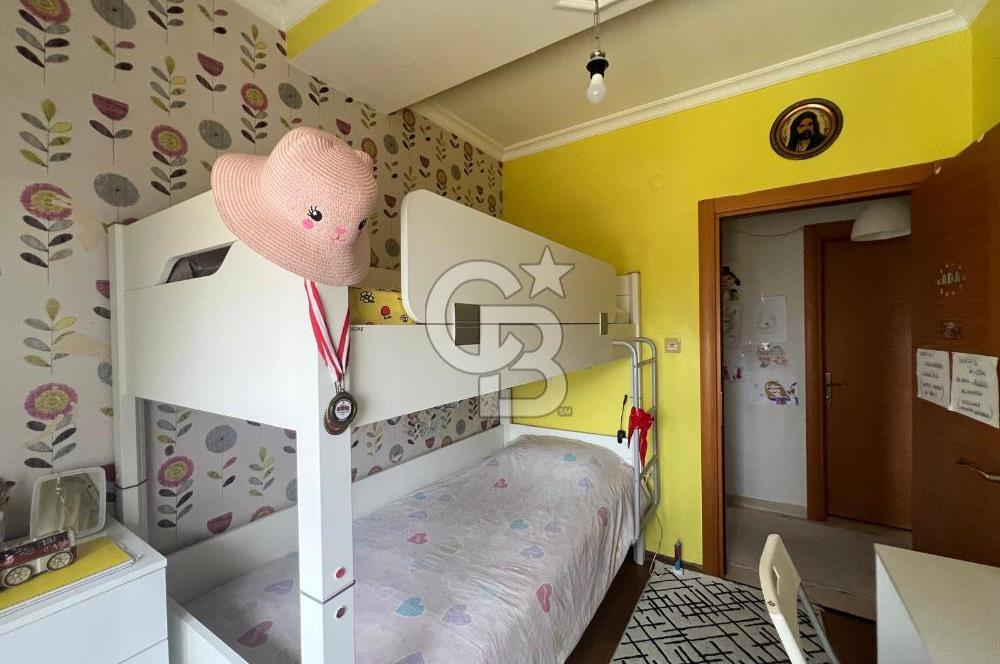 Acıbadem de Genç Binada Tüm Ulaşımlara Yakın 2+1 Satılık Daire