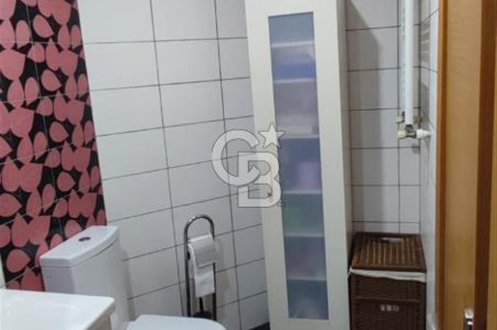 Acıbadem de Genç Binada Tüm Ulaşımlara Yakın 2+1 Satılık Daire