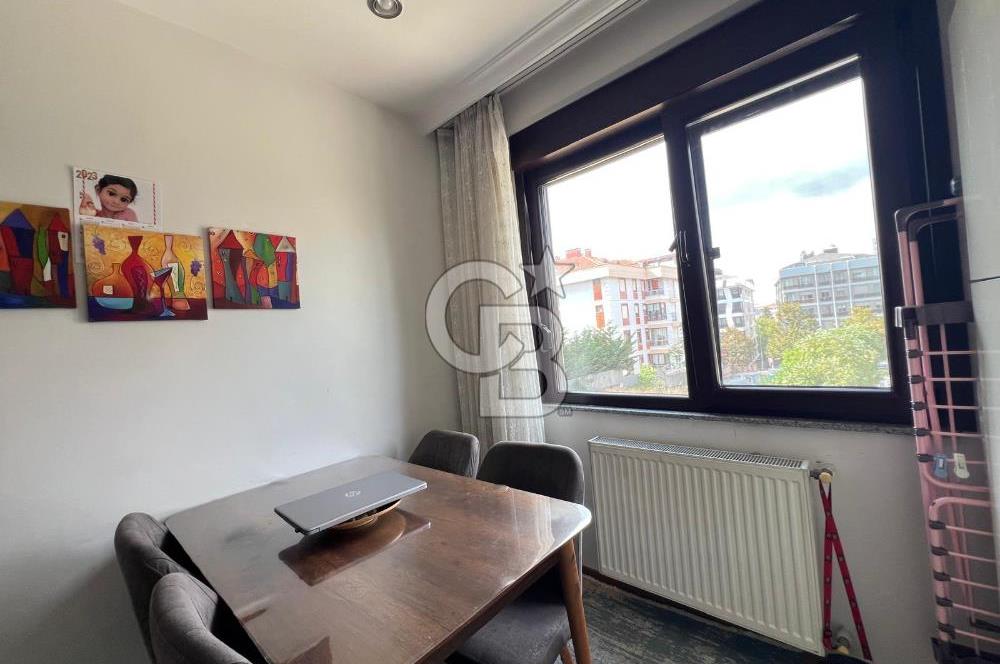 Acıbadem de Genç Binada Tüm Ulaşımlara Yakın 2+1 Satılık Daire