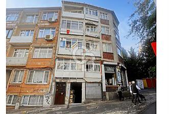 FATİH YEDİKULE DE SATILIK 3+1 ARA KAT DAİRE