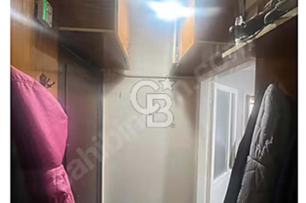 FATİH YEDİKULE DE SATILIK 3+1 ARA KAT DAİRE