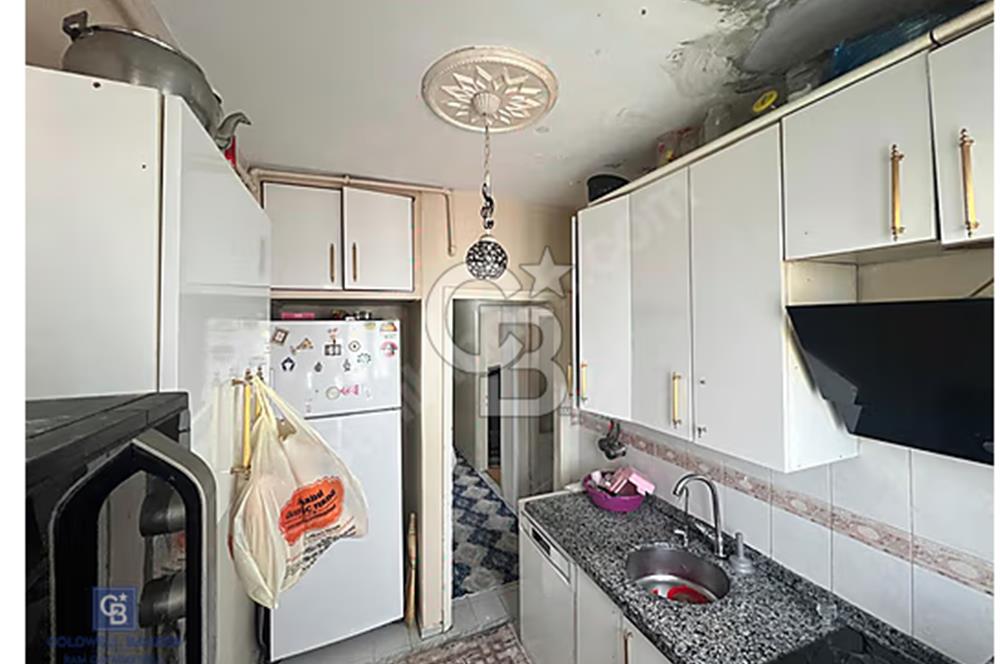 FATİH YEDİKULE DE SATILIK 3+1 ARA KAT DAİRE