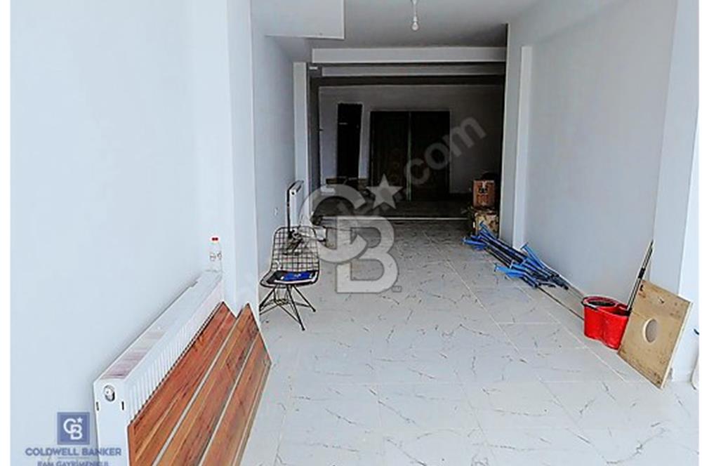 ARNAVUTKÖY MERKEZ'DE AVLU34'E YAKIN SATILIK DÜKKAN!!