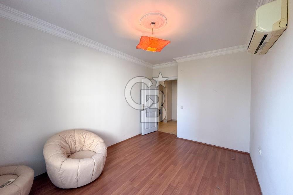 Cikcilli'de Ara Kat Ayrı Mutfaklı 3+1 Havuzlı Kiralık Daire