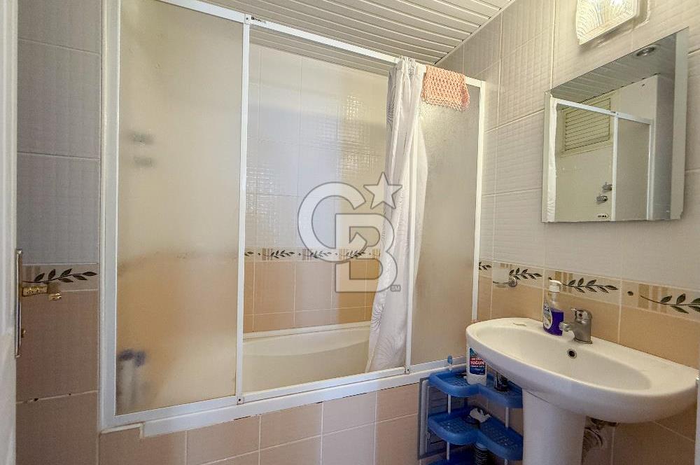 Cikcilli'de Ara Kat Ayrı Mutfaklı 3+1 Havuzlı Kiralık Daire