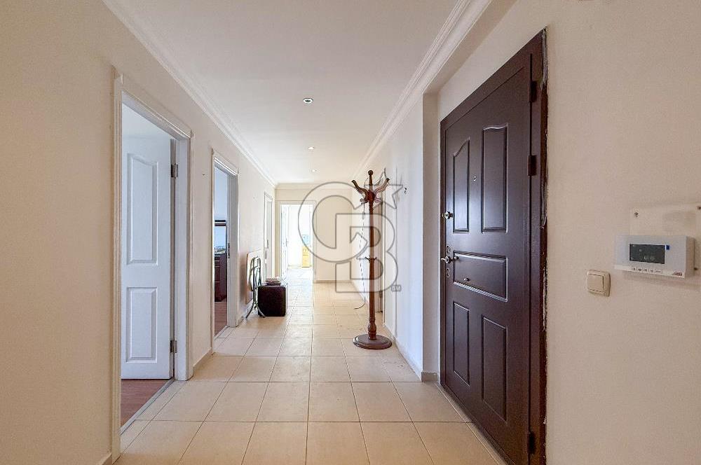 Cikcilli'de Ara Kat Ayrı Mutfaklı 3+1 Havuzlı Kiralık Daire